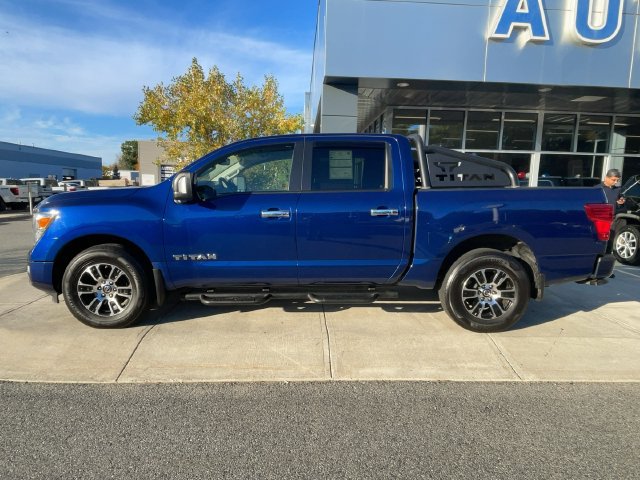 Used 2021 Nissan Titan SV w/ SV Convenience Package AWD/4WD image 4