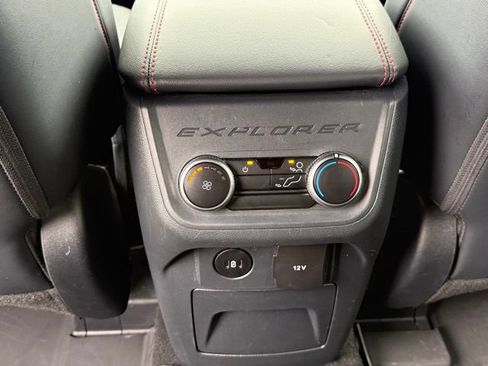 Used 2025 Ford Explorer ST-Line w/ ST-Line Street Pack AWD/4WD image 13