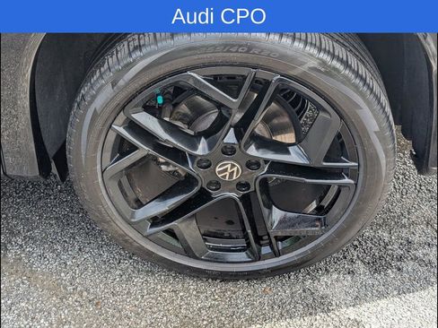 Certified 2025 Volkswagen Tiguan SE R-Line AWD/4WD image 22