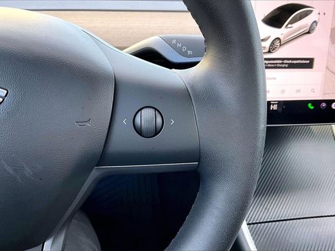 Used 2020 Tesla Model 3 Long Range image 28