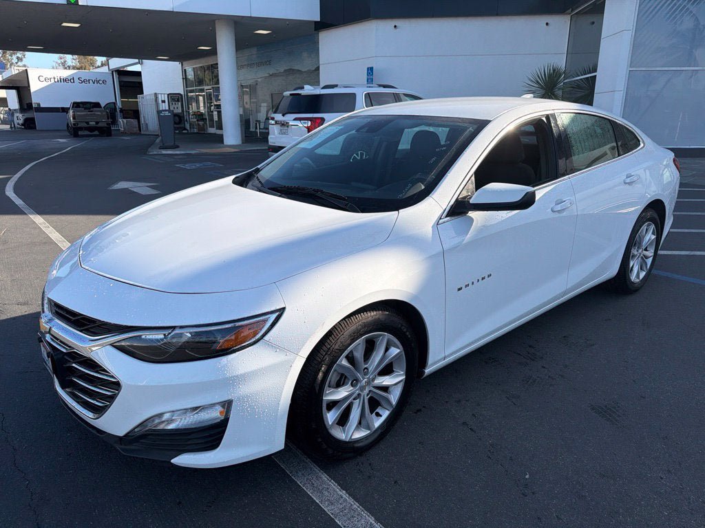 Used 2024 Chevrolet Malibu LT FWD image 2