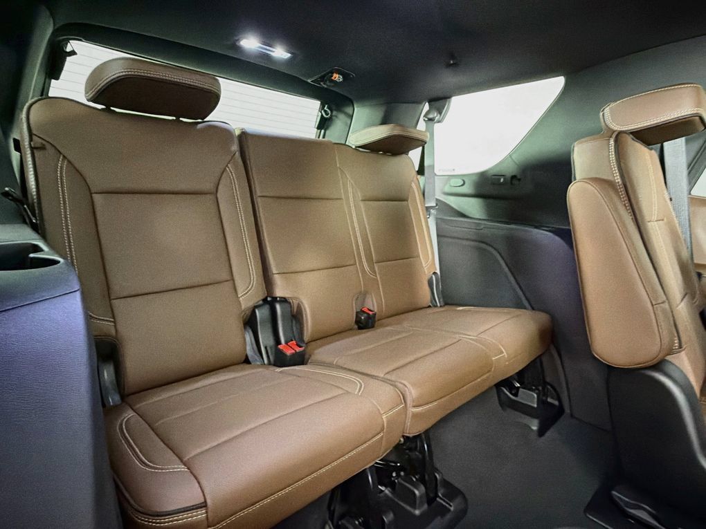 Used 2026 Chevrolet Tahoe High Country RWD image 27
