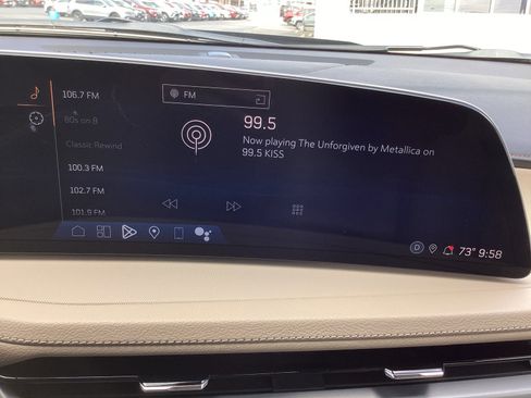 Used 2024 Cadillac XT4 Luxury w/ Cold Weather Package image 19