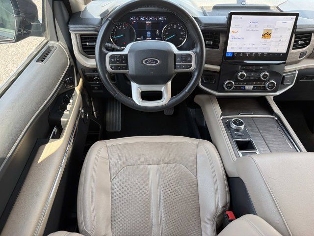 Used 2023 Ford Expedition Limited RWD image 16