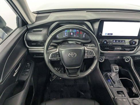 Certified 2026 Toyota Grand Highlander AWD image 41