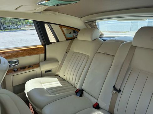 Used 2011 Rolls-Royce Phantom Sedan RWD image 38