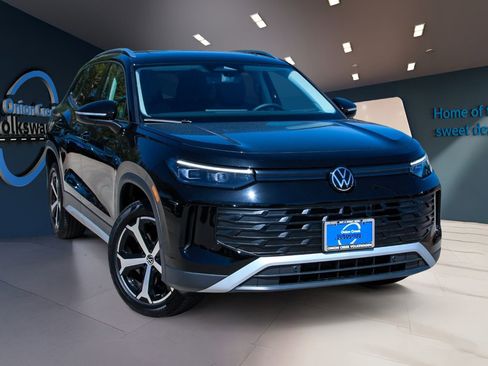 New 2026 Volkswagen Tiguan SE AWD/4WD image 3