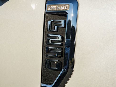 Used 2019 Ford F250 King Ranch w/ King Ranch Ultimate Package image 18