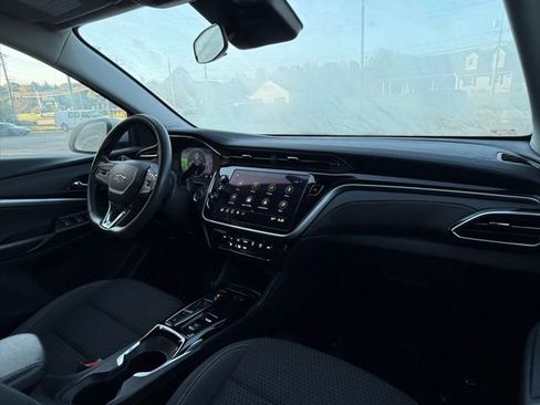 Used 2023 Chevrolet Bolt EUV LT image 17