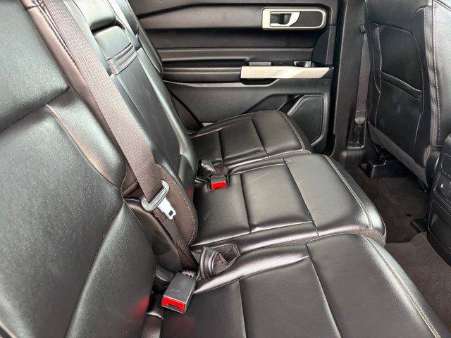 Used 2023 Ford Explorer XLT w/ Equipment Group 202A RWD image 13
