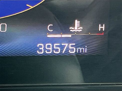 Used 2024 Chevrolet TrailBlazer RS w/ Convenience Package image 12