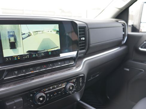 Used 2025 Chevrolet Silverado 3500 LTZ w/ LTZ Plus Package image 18