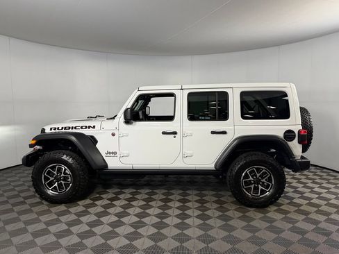 Used 2026 Jeep Wrangler Unlimited Rubicon AWD/4WD image 11