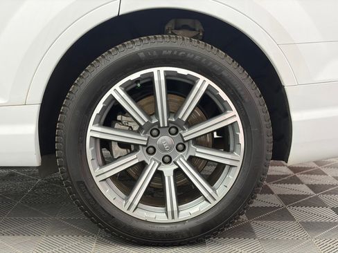 Used 2019 Audi Q7 2.0T Premium Plus AWD/4WD image 40