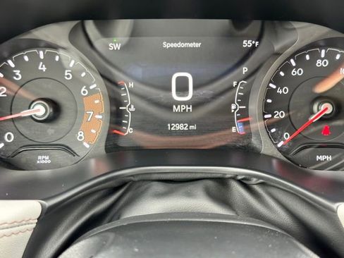 Used 2025 Jeep Compass Limited image 21