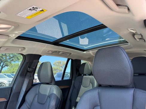 Certified 2025 Volvo XC90 T8 Plus w/ Protection Package Premier AWD/4WD image 19