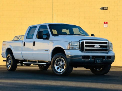 Used 2006 Ford F350 XLT AWD/4WD image 3