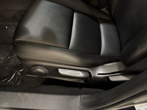 Used 2019 MAZDA MAZDA3 Hatchback FWD image 17
