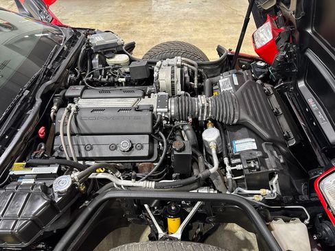 Used 1995 Chevrolet Corvette Convertible RWD image 17