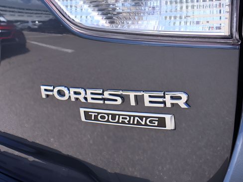 Certified 2023 Subaru Forester Touring AWD/4WD image 30