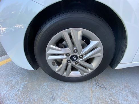 Used 2020 Hyundai Elantra SEL w/ Cargo Package (C1) FWD image 31
