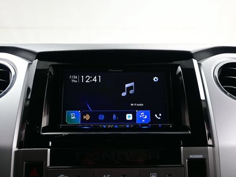 Used 2017 Toyota Tundra SR5 w/ SR5 Upgrade Package AWD/4WD image 19
