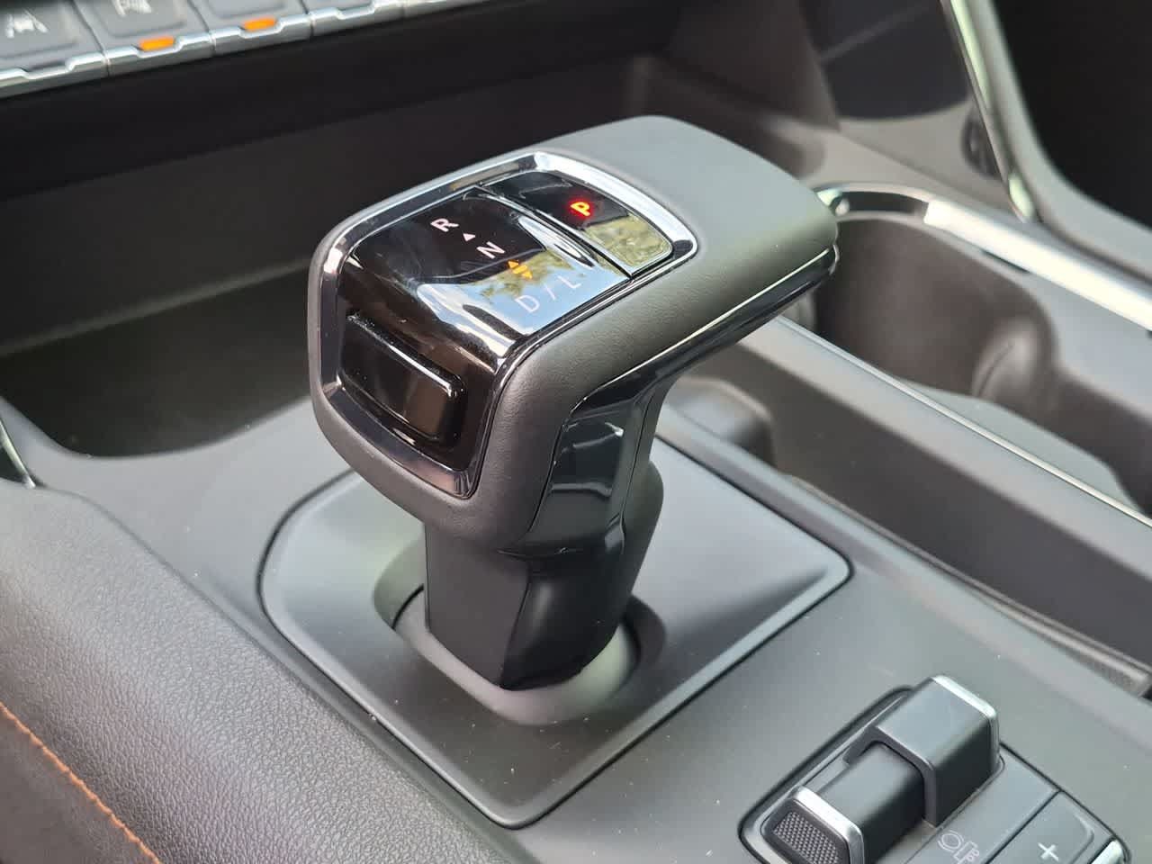 Used 2024 GMC Sierra 1500 AT4 w/ Technology Package AWD/4WD image 30