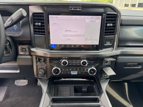 New 2026 Ford F250 Lariat w/ Black Appearance Package image 32