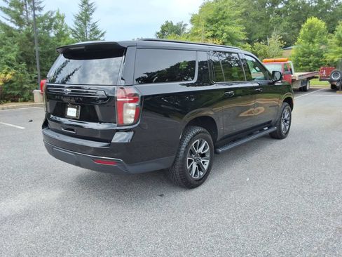 Certified 2023 Chevrolet Suburban Z71 w/ Luxury Package AWD/4WD image 5