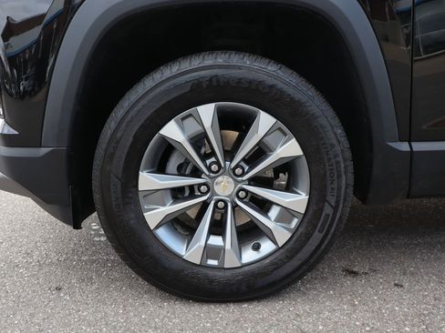 Used 2025 Chevrolet Equinox LT image 24