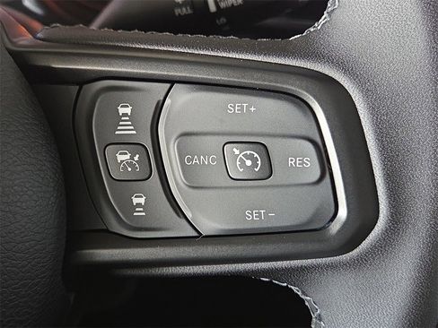 New 2025 Jeep Gladiator Sport image 27