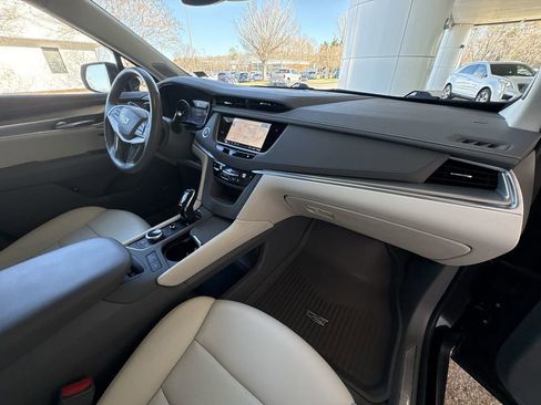 Certified 2024 Cadillac XT5 Premium Luxury w/ LPO, Floor Liner Package image 30