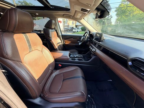 Used 2024 Honda Pilot Elite image 33