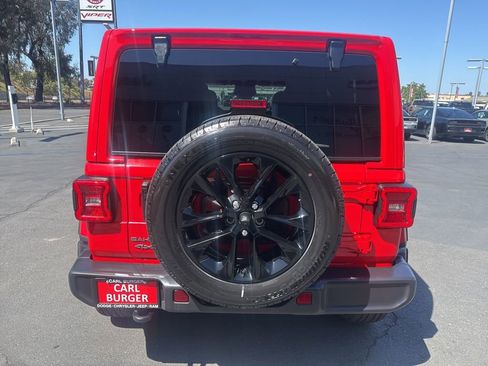 Certified 2025 Jeep Wrangler Unlimited Sahara AWD/4WD image 6