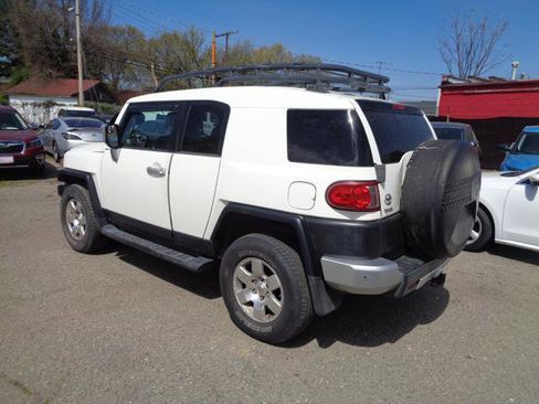 Used 2010 Toyota FJ Cruiser 4WD image 9