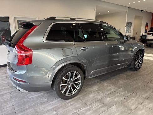 Used 2018 Volvo XC90 T6 Momentum w/ Convenience Package image 9