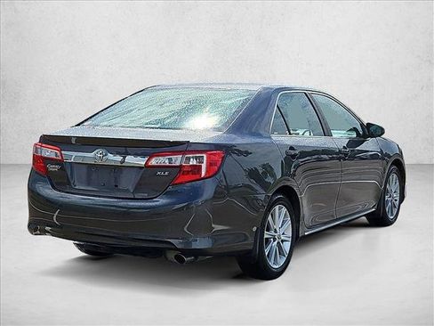 Used 2012 Toyota Camry XLE FWD image 5