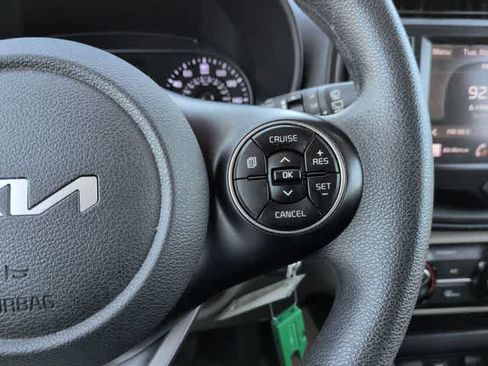 Used 2022 Kia Soul LX image 24