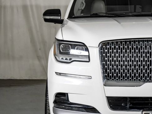 Used 2022 Lincoln Navigator L Reserve image 36