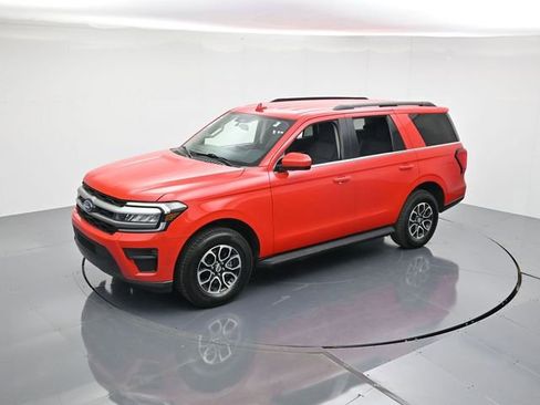 Used 2024 Ford Expedition XLT image 41