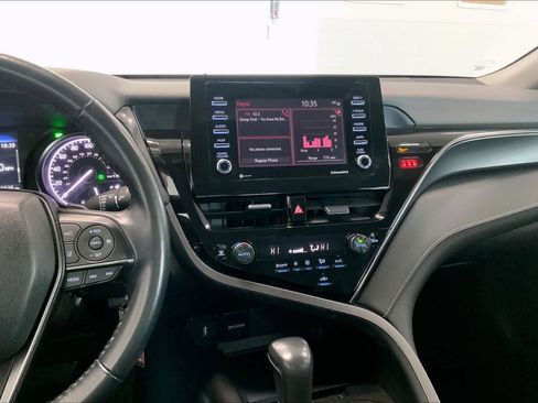 Used 2023 Toyota Camry SE image 15