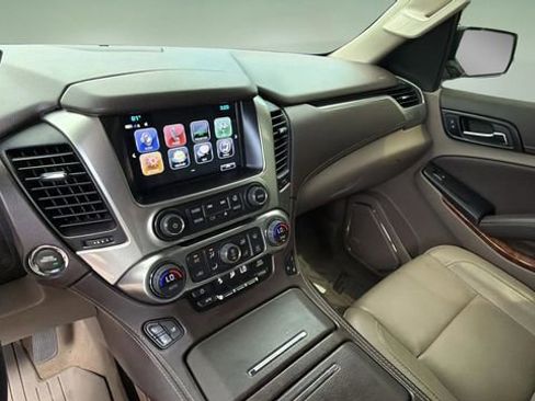 Used 2019 Chevrolet Tahoe Premier AWD/4WD image 25