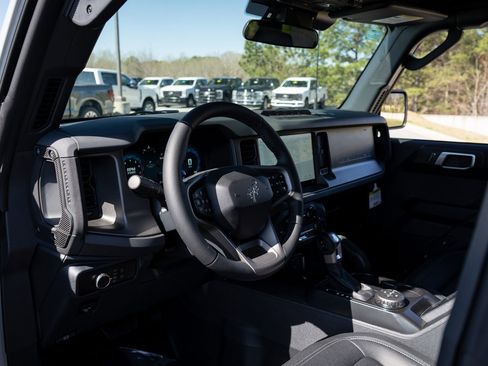 New 2026 Ford Bronco Badlands AWD/4WD image 24