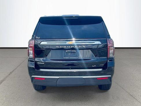 Used 2022 Chevrolet Suburban LT RWD image 28