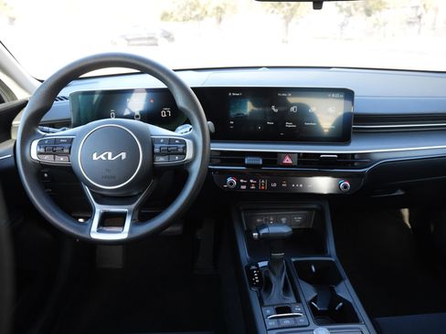 Used 2025 Kia K5 LXS image 9