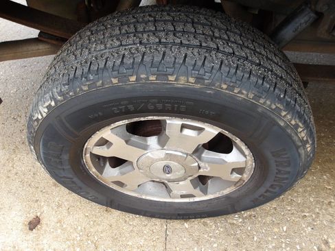 Used 2009 Ford F150 STX image 32