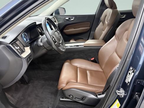 Used 2019 Volvo XC60 T6 Inscription image 12