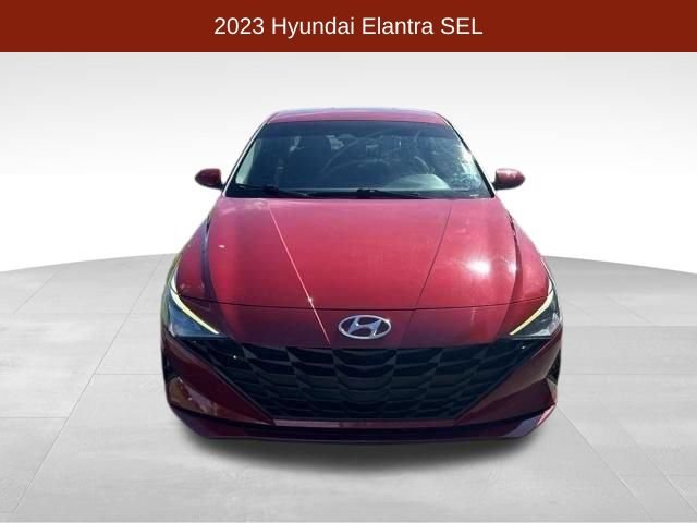 Used 2023 Hyundai Elantra SEL FWD image 2