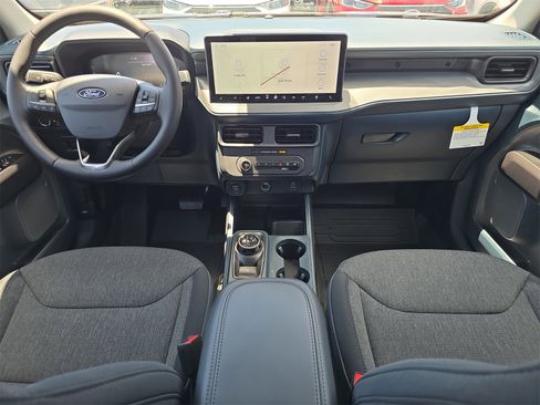 New 2025 Ford Maverick XLT w/ XLT Luxury Package image 9