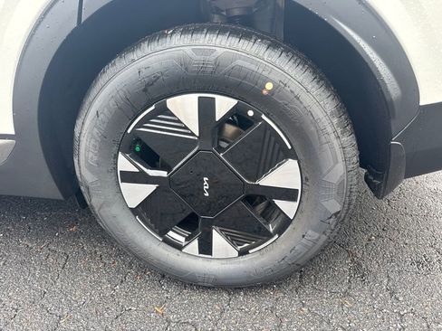 New 2026 Kia Sportage LX image 19